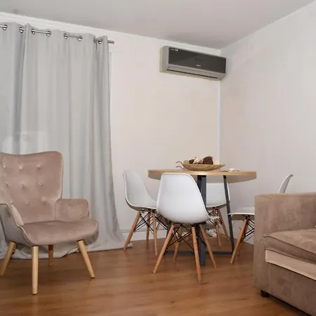 Apartment διπλά από την θάλασσα Athens